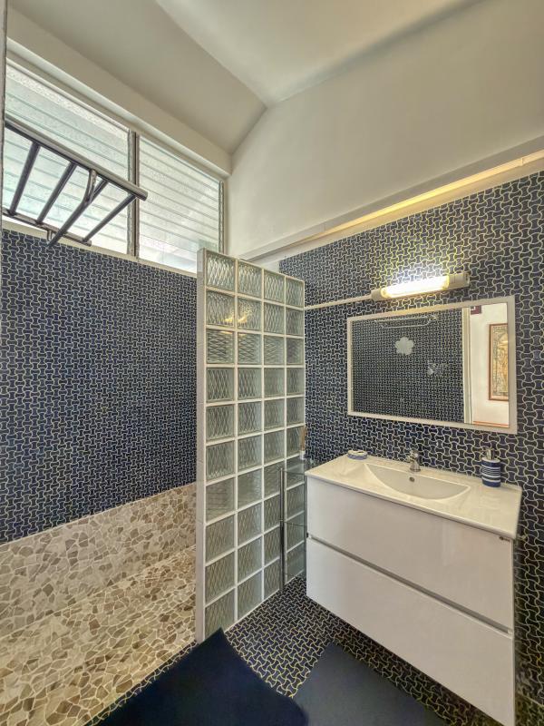 38.Location Villa piscine vue mer Ste Anne Guadeloupe_Chambre 4 vue mer